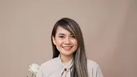 7 Model Rambut Panjang Lurus Tipis Usia 30-an yang Stylish