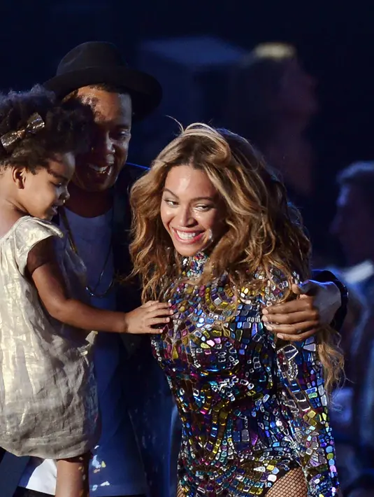 Sebagai salah satu pasangan selebriti terkaya di Hollywood, tentu tak heran jika Beyonce dan Jay Z rela merogoh kocek besar dalam perayaan hari ulang tahun Ivy Blue. (AFP/Bintang.com)