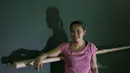 Pebulutangkis ganda putri Indonesia, Greysia Polii, berpose usai latihan jelang Indonesia Open 2017 di Pelatnas PBSI Cipayung, Jakarta, Selasa (6/6/2017). (Bola.com/Vitalis Yogi Trisna)