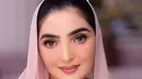 Berbeda dengan Krisdayanti dan Geni Faruk, Ashanty tampil dalam balutan dress dan kerudung warna baby pink.