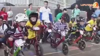 [VIDEO] Seru dan Kocaknya Balapan Sepeda Bocah di Inggris