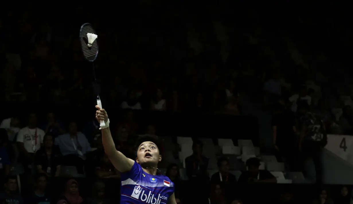 Ganda putri Indonesia, Greysia Polii/Apriyani Rahayu, merayakan kemenangan atas ganda Jepang, Nami Matsuyama/Chiharu Shida, pada laga Indonesia Masters 2020 di Istora Senayan, Jakarta, Jumat (17/1). Greysia/Apriyani menang 21-15 dan 21-16. (Bola.com/Yoppy Renato)