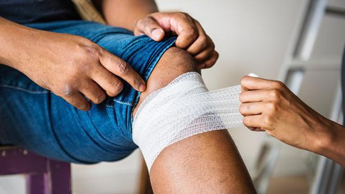 Jangan Pakai Alkohol Begini Cara Cepat Obati Luka Agar Tak Infeksi Beauty Fimela Com