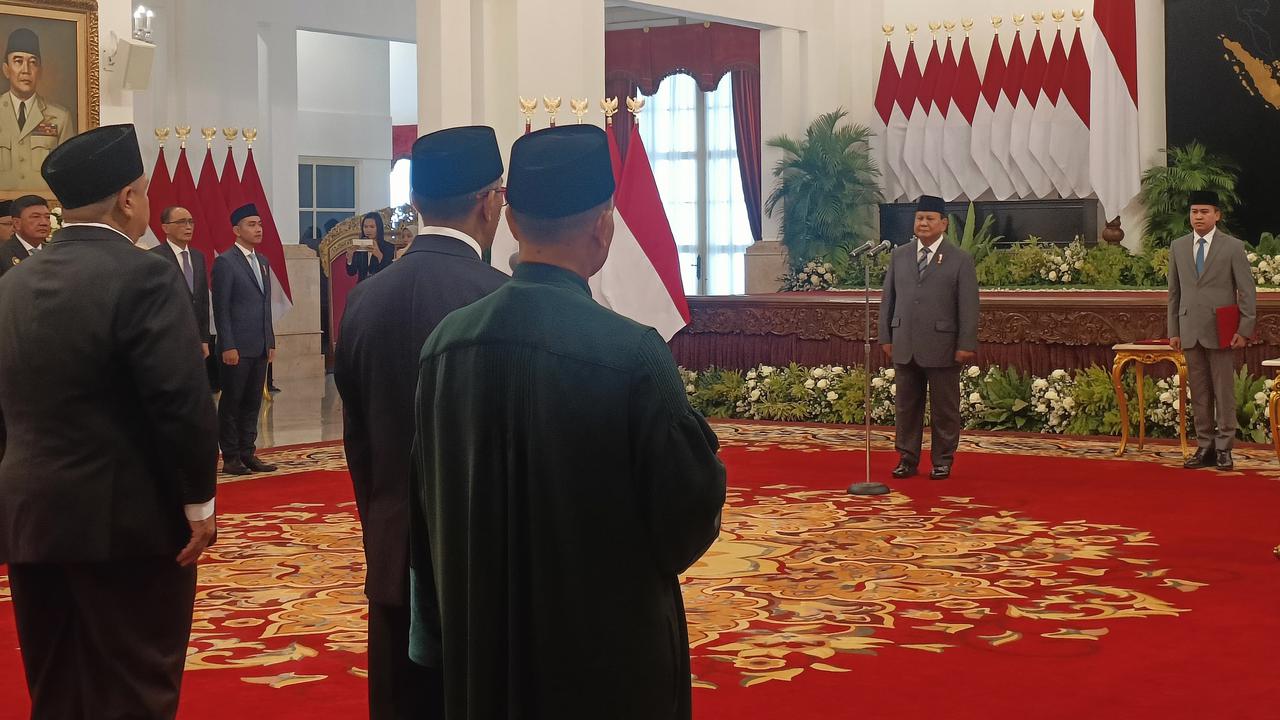 Daftar Lengkap Menteri dan Pejabat Negara yang Dilantik Prabowo Dalam Reshuffle Perdana