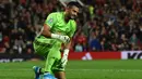 Sergio Romero - Sergio menjadi kiper pelapis David De Gea di Manchester United, tapi bicara kualitas permainan keduanya punya skill yang berimbang. Ia penjaga gawang cadangan terbaik yang pernah dimiliki The Red Devils. (AFP/Paul Ellis)