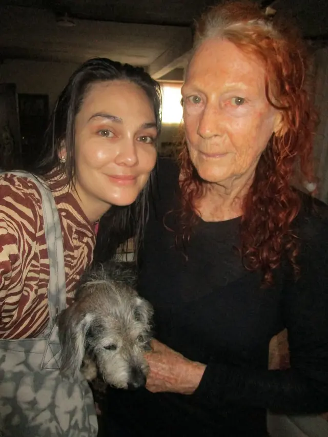 Luna Maya dan Ibu Desa