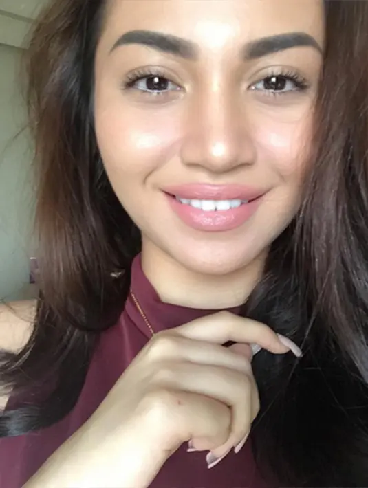 Dalam status terbarunya dengan Ariel Tatum mengunggah foto dirinya saat sedang tersenyum. (Via Instagram/@Arieltatum)