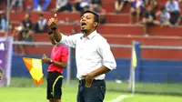Pelatih Persik, Bejo Sugiantoro, mengadopsi ilmu kepelatihan milik mendiang Rusdy Bahalwan. (Bola.com/Robby Firly)