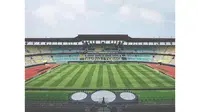 Cover Persebaya Surabaya versus Persija Jakarta di BRI Super League 2025/2026. (Gregah Nurikhsani/Bola.com)