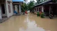 Air luapan Sungai Tenang rendam rumah warga