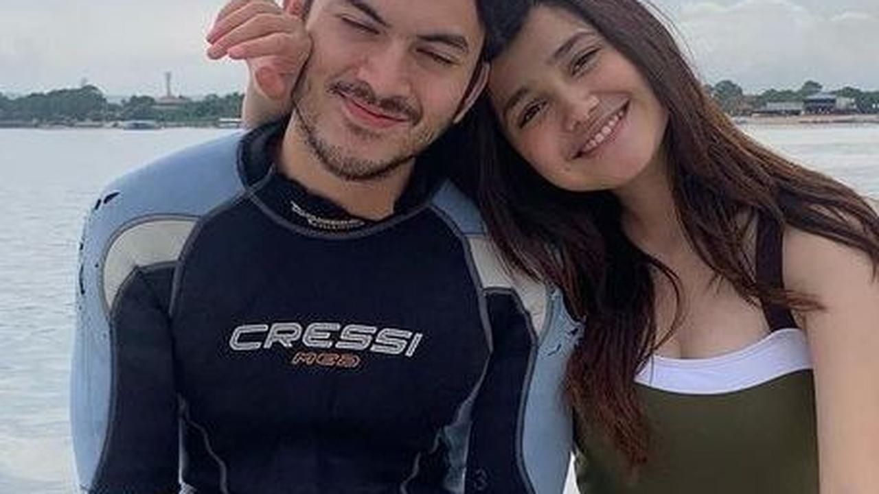 Rizky Nazar dan Syifa Hadju menjalin hubungan sejak 2019. Terhitung hampir 5 tahun bersama.