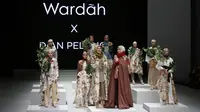 Koleksi Dian Pelangi dalam fashion show Youniverse di Indonesia Fashion Week 2017 (Foto: Dok. Wardah)