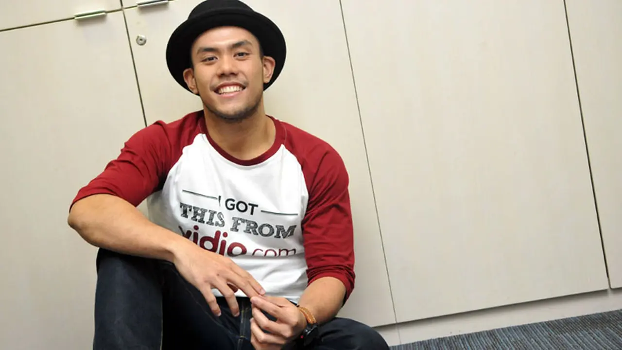 Juara Ketiga Vidio.com, Eros Tjokro Telah Menciptakan 16 lagu