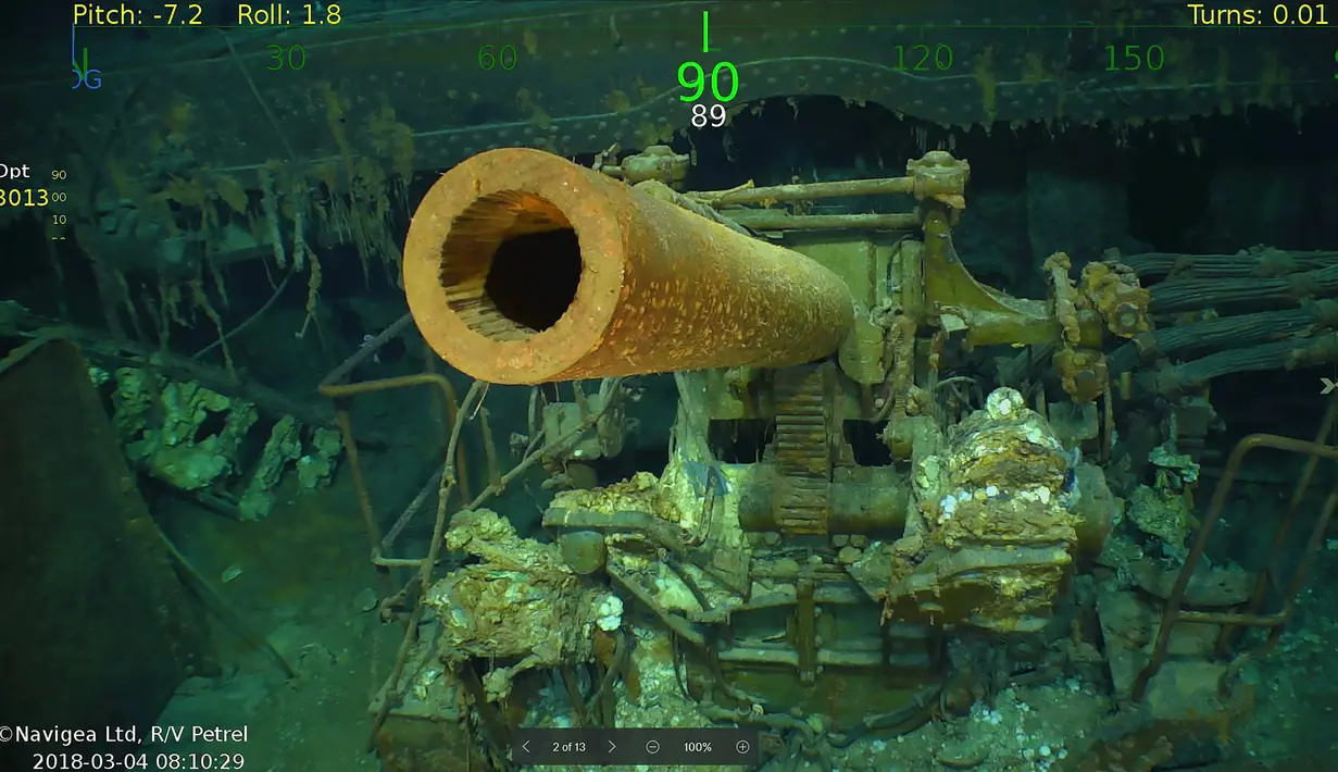 Reruntuhan bangkai kapal induk Amerika Serikat, USS Lexington, dari era Perang Dunia II di dasar Laut Coral, Australia, Minggu (4/3). Kapal yang dijuluki "Lady Lex" ini adalah salah satu kapal induk AS pertama yang pernah dibangun. (STR/PAUL G. ALLEN/AFP)
