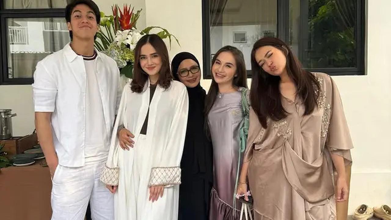 Gaya El Rumi Lebaran Idul Adha di Rumah Syifa Hadju, Terlihat Akrab dengan Calon Mertua