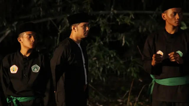 [Fimela] Emil Dardak Syuting film The Santri