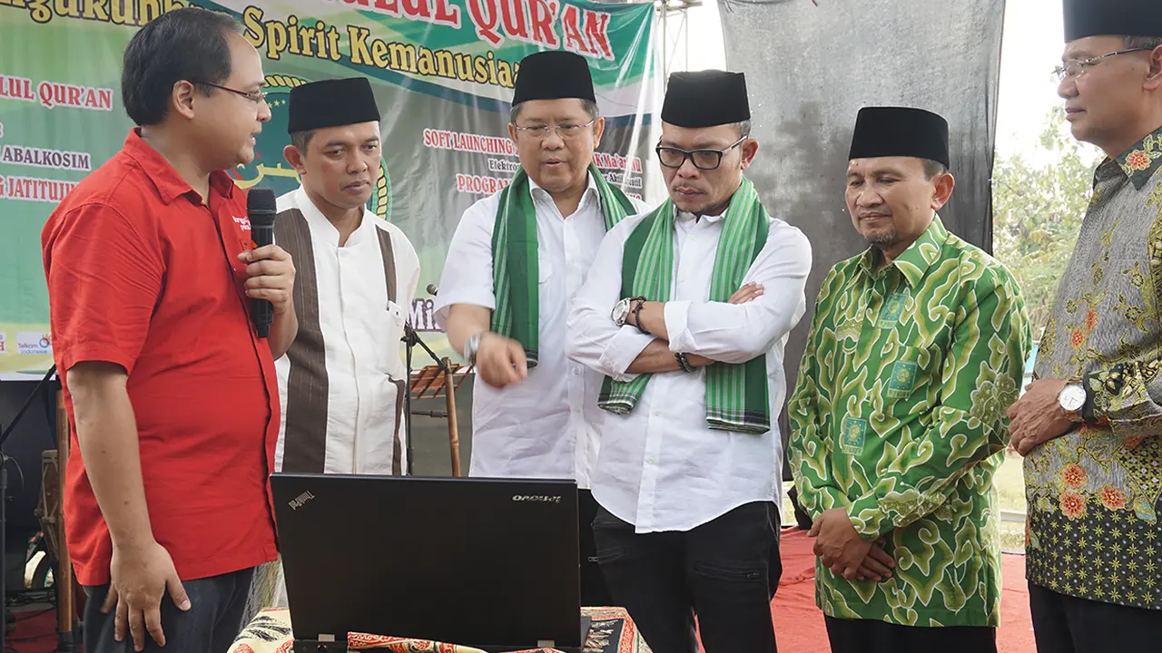 Pemerintah Dorong Pemanfaatan Internet oleh Pesantren