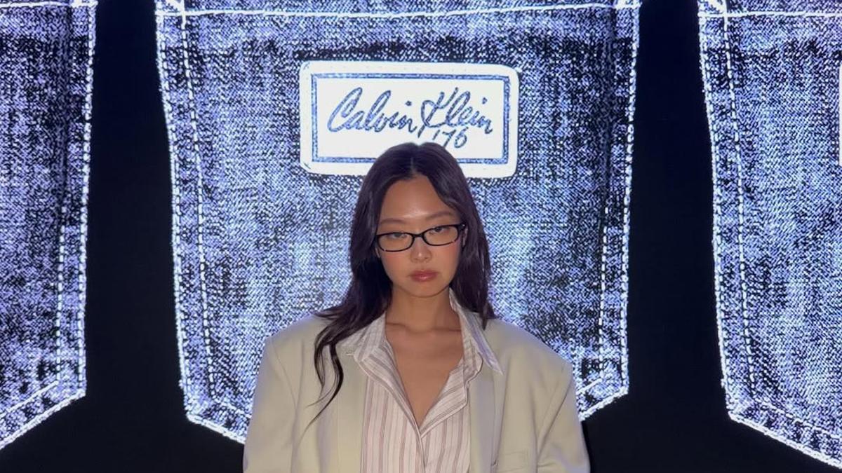 5 Cara Ubah Tunik Lebaran Jadi Office Look yang Chic dan Stylish