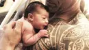 Ini ketika anak ketiga Dwayne Johnson lahir, Tiana. (instagram/therock)