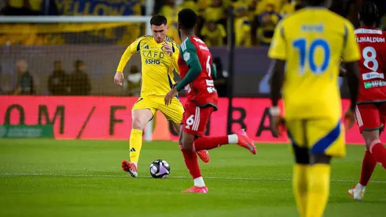 Duh! Ronaldo Sampai Frustrasi usai Al Nassr Kalah 2-3 dari Al Ettifaq, Tendang Bola ke Tribune Penonton
