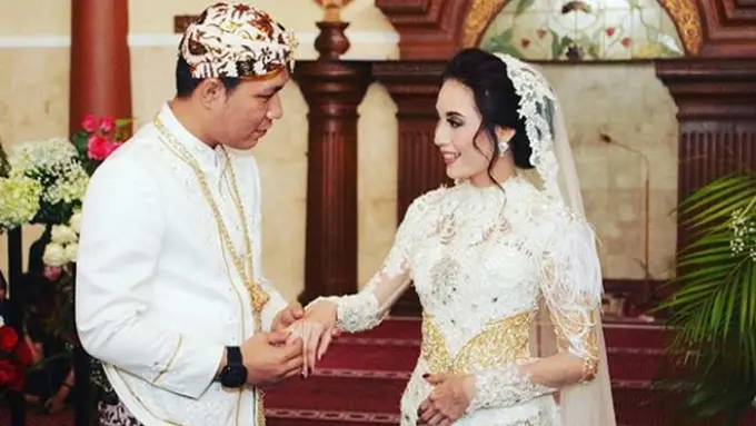 [Bintang] Rizal Armada dan Monica Imas