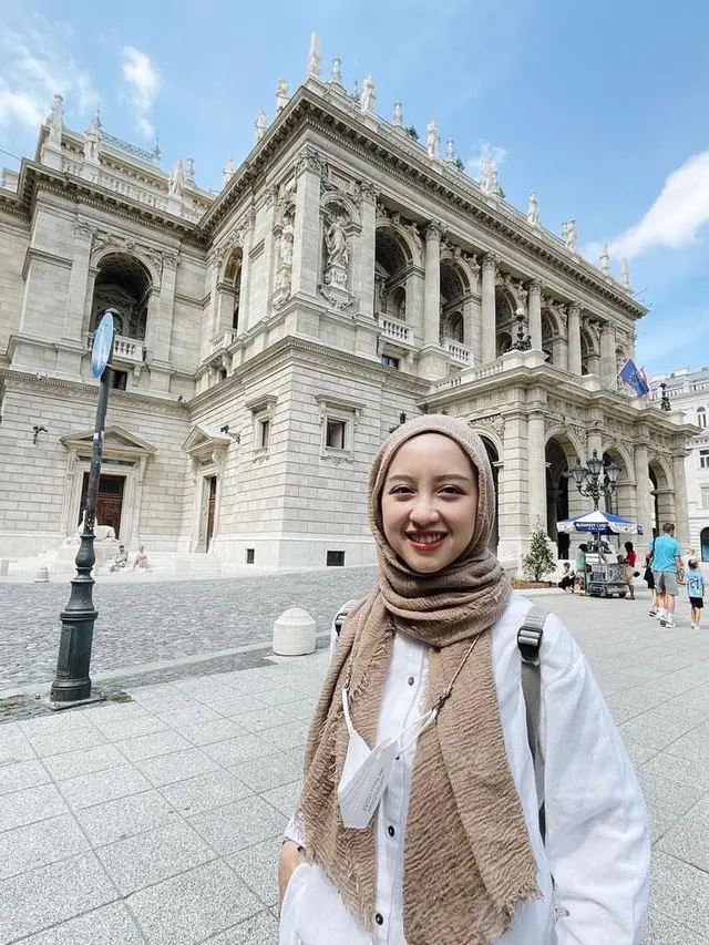 5 Model Hijab yang Cocok untuk Wajah Bulat, Intip Inspirasinya dari Kesha Ratuliu-Nathalie Holscher