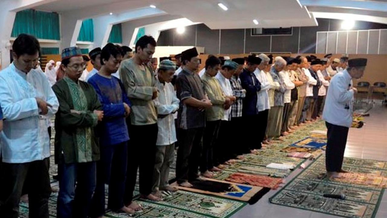 Jangan Sampai Keliru, Begini Bacaan Niat Salat Tarawih yang Benar