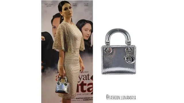 Luna Maya tampil anggun dengan dress dan tas berwarna silver. Harga koleksi tasnya tersebut ditaksir Rp 61 juta.