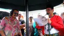 Ratusan Fans Benyamin Sueb menyerbu stasiun TV swasta, Jakarta, Selasa (24/06/2014) (Liputan6.com/Faisal R Syam)