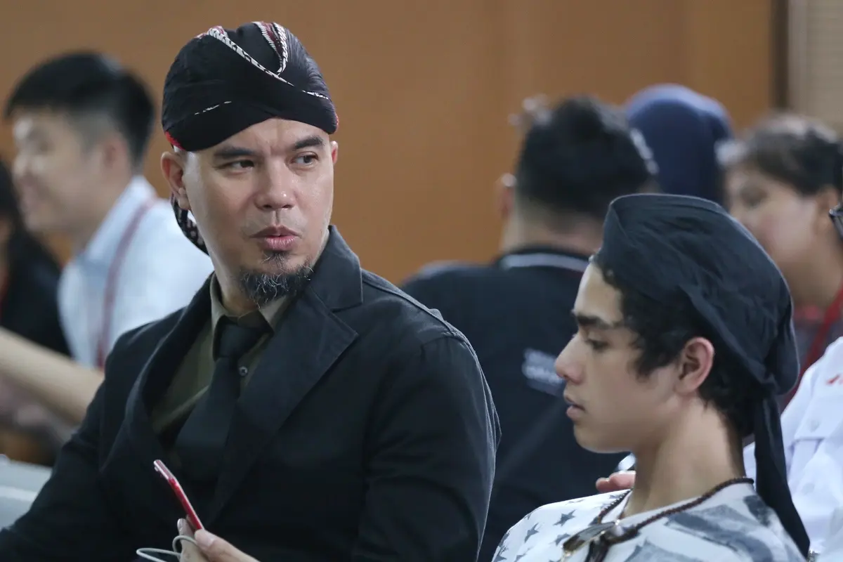 [Bintang] Ahmad Dhani dan Al Ghazali