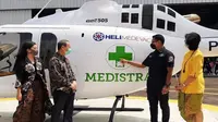 Direktur RS Medistra Dini Handayani saat penandatanganan nota kesepahaman (MoU) antara RS Medistra dan PT Whitesky Aviation di Jakarta, Rabu (19/8/2020), yang mana untuk penyediaan layanan evakuasi medis menggunakan helikopter. (Dok RS Medistra)