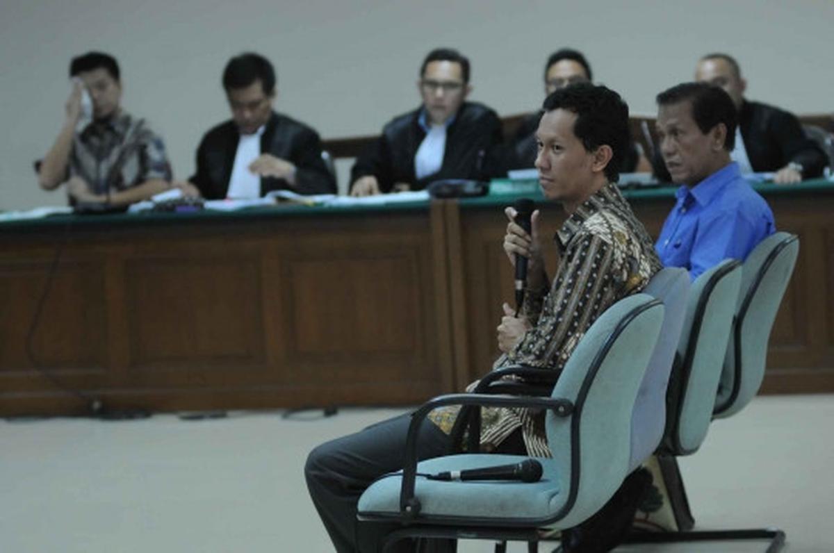 Politisi PDIP Adriansyah dan anaknya bersaksi di sidang Bos PT MMS