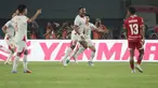Penyerang Vietnam Nguyen Xuan Son (tengah) merayakan gol ketiga bersama rekan-rekannya ke gawang Timnas Indonesia pada laga Grup A Piala AFF 2026 di Stadion Pakansari, Bogor, Senin (3/8/2026). Vietnam menang 3-0 atas Timnas Indonesia dalam pertandingan tersebut. (KLY/Budy Santoso)
