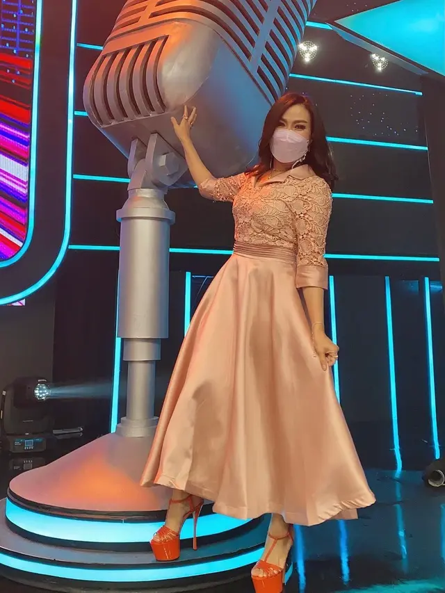 Iis Dahlia. (Foto: Instagram @isdadahlia)