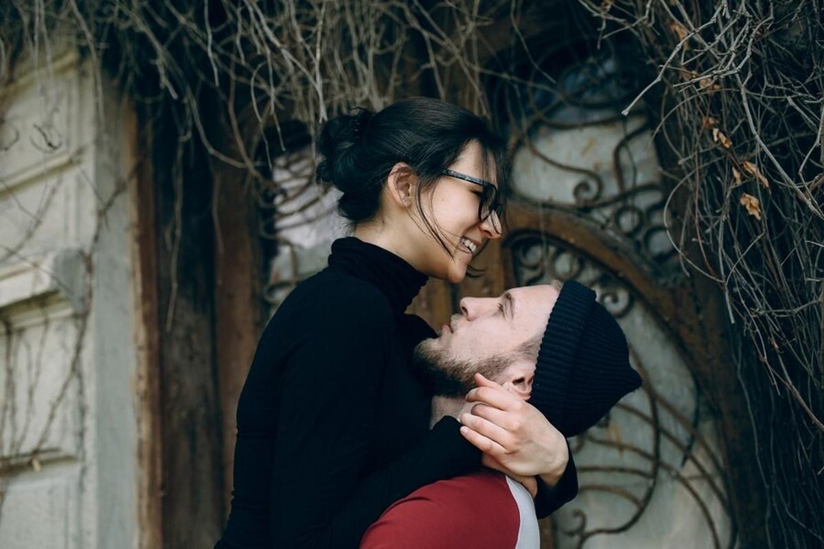 Ilustrasi Pasangan Romantis