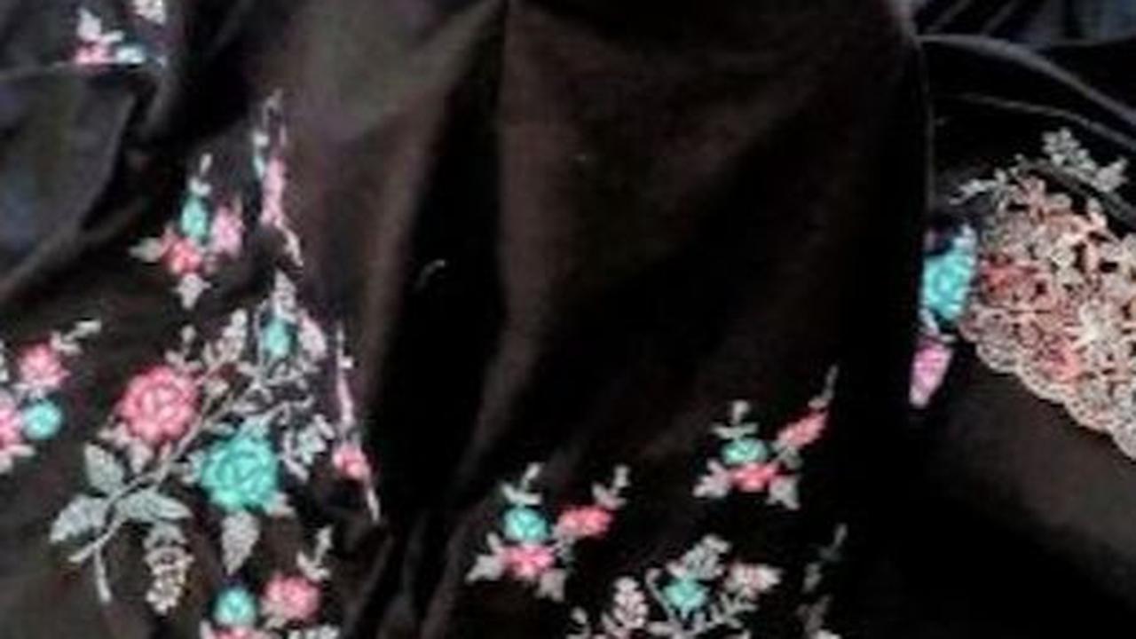 <b>Mukena Bordir Strimin By Khadijah</b>