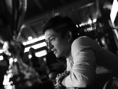 Pebalap Nasional, Rio Haryanto saat memberikan keterangan pers di Bandara Soekarno-Hatta, Cengkareng, Tangerang, Rabu (2/11/2015). (Bola.com/Nicklas Hanoatubun)