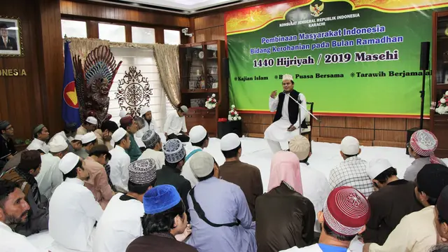 Buka Puasa Bersama Masyarakat Indonesia di Karachi, Pakistan (KJRI Karachi)