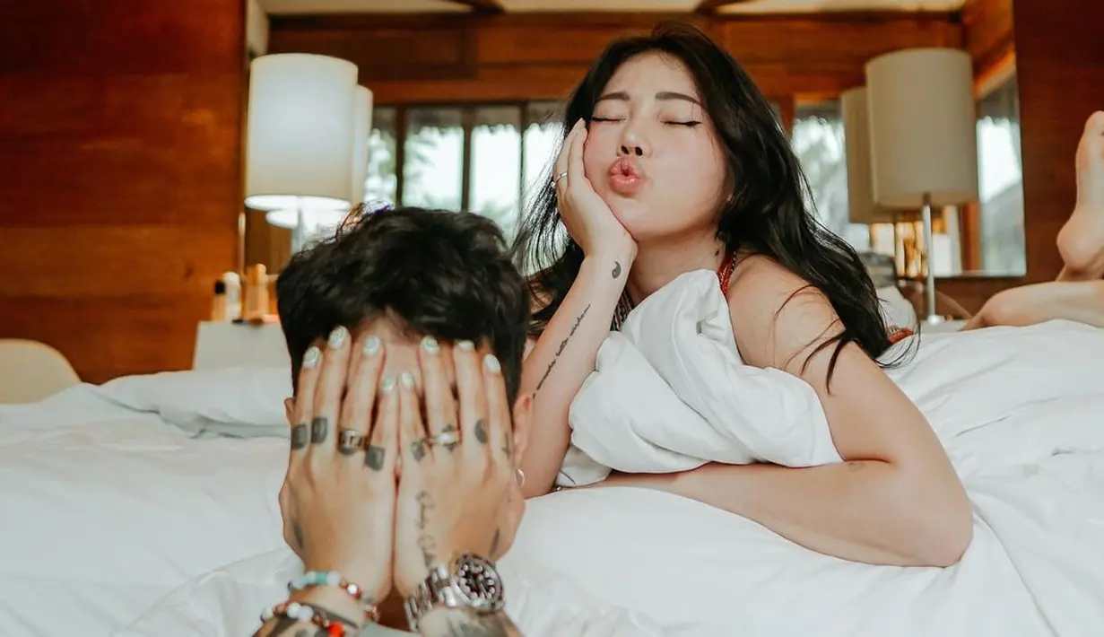<p>Pose kocak Reza Arap dan Wendy Walters. (Foto: Instagram/ ybrap)</p>