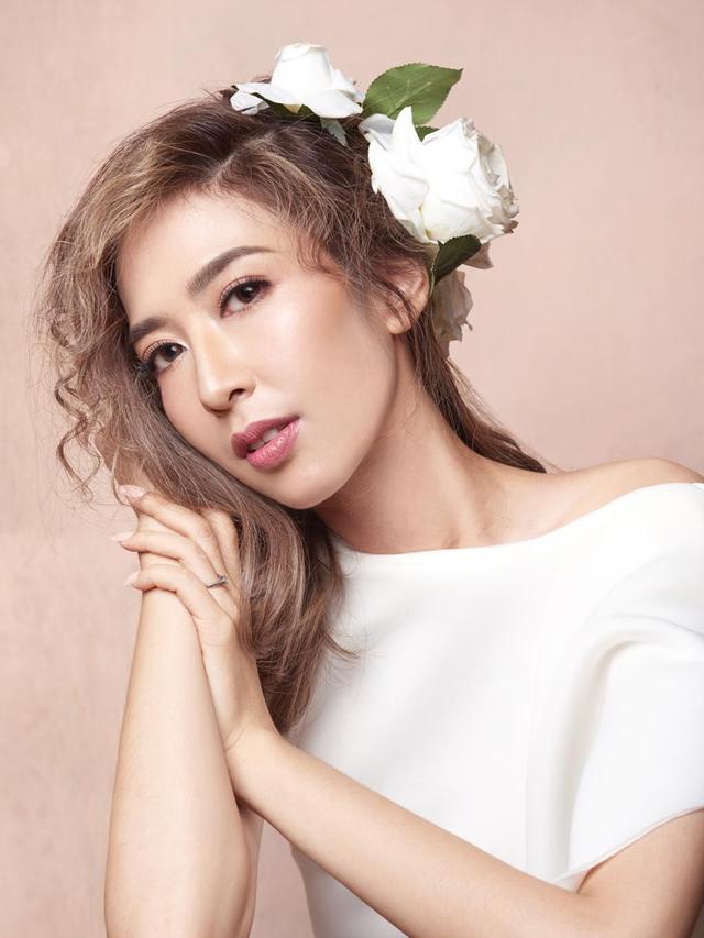 Kartika Wang Rilis Album Pop Indonesia Mandarin Showbiz Liputan6 Com
