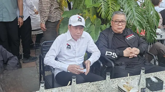 Jokowi Singgung Arti Baju PSI yang Dipakainya