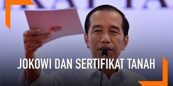 VIDEO: Momen Joko Widodo Bagikan Sertifikat Tanah