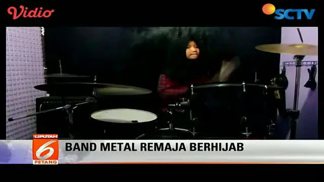 Para remaja berhijab asal Garut, Jawa Barat ini tergabung dalam grup band aliran metal. Bagaimana ceritanya?