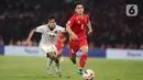 Upaya Timnas Indonesia U-23 menyerang dari sayap mengalami kesulitan karena faktor akurasi umpan. (Liputan6.com/Helmi Fithriansyah