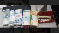 Kembalikan Uang Rp 500 Juta, Kernet Bus Dihadiahi 2 Bungkus Snack