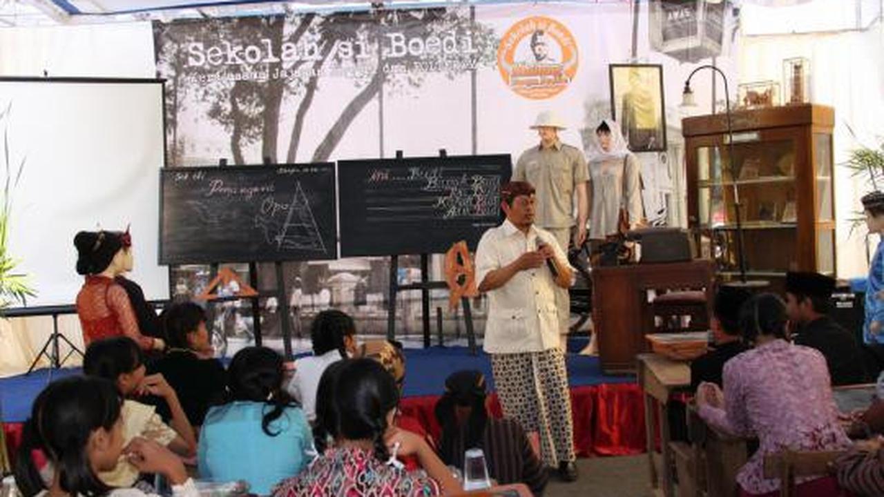 Sekolah si Boedi ramaikan Malang Tempo Doeloe 2012