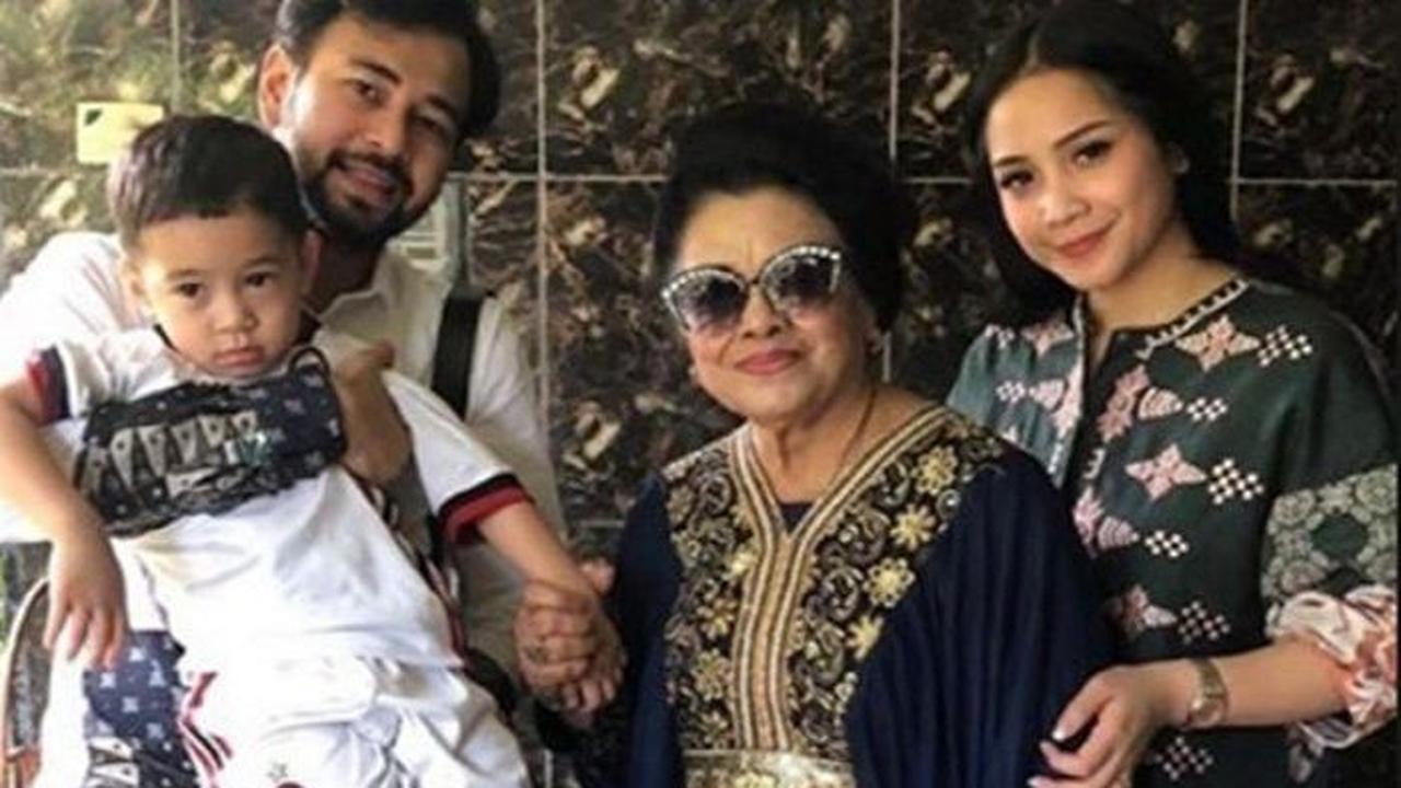 Potret kedekatan Mami Popon dengan Rafathar