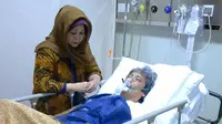 Raden Muhammad Samsudin Hardjakusumah atau yang akrab disapa Sam Bimbo dikabarkan sedang jatuh sakit. (via facebook.com/lilly.wirahadikusumah.94)