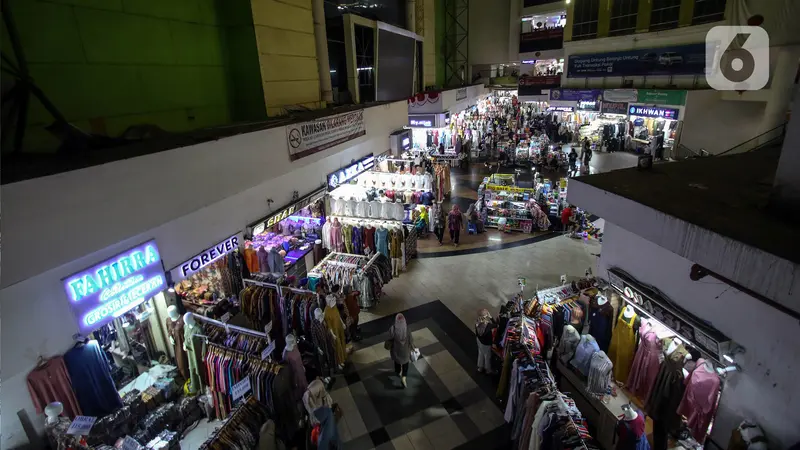 Pasar Tanah Abang Sepi Pengunjung