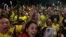 10 pemain Kolombia berhasil meredam permainan agresif Uruguay. (JOAQUIN SARMIENTO/AFP)
